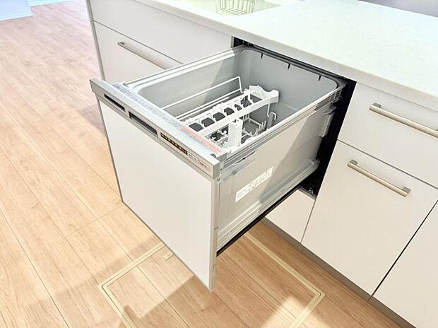 ■手間なく洗浄！食器をピカピカに仕上げてくれます