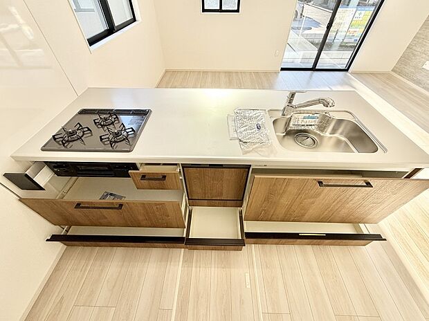 ■家族の絆を深める、温もりのあるキッチン