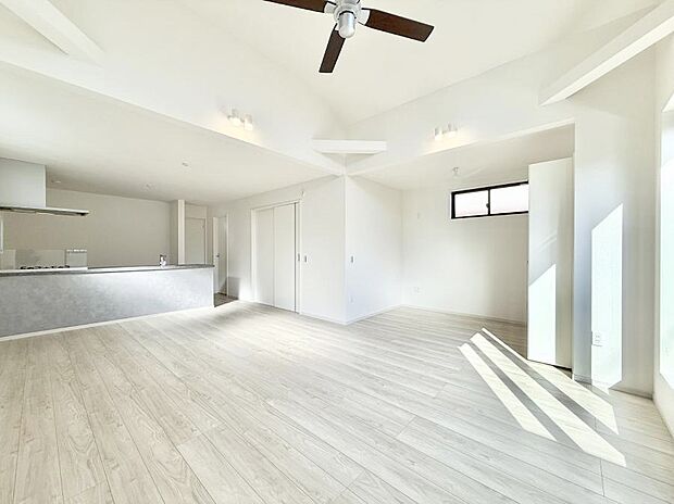 ■心落ち着く場所、ゆったり過ごせるリビング