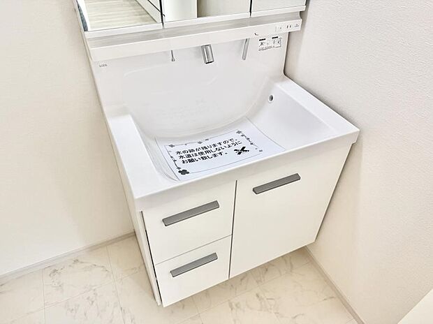 ■手洗いや顔を洗う時も快適に使える便利なシャワー