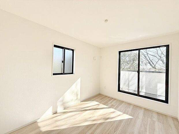 ■落ち着いた色合いのお部屋で穏やかな時間を楽しめます