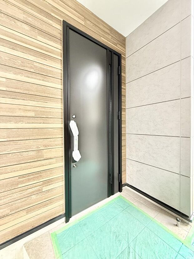 ■ 心地よい暮らしへとつながる、温かい玄関