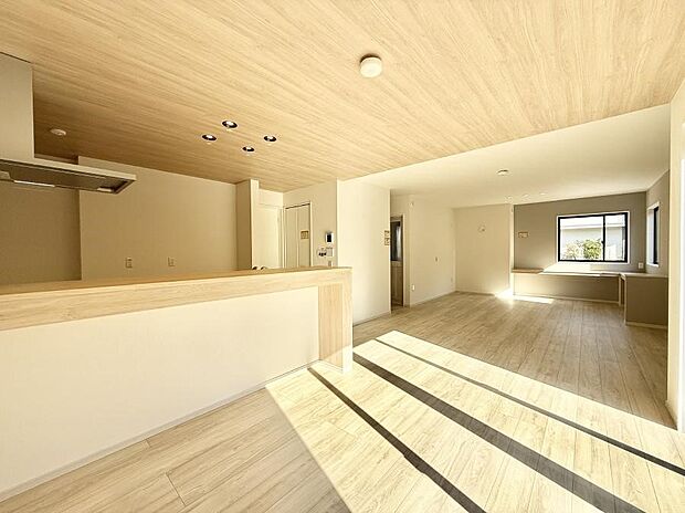 ■くつろぎと笑顔が集まる、心温まるリビング