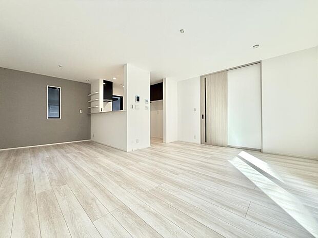 ■くつろぎと笑顔が集まる、心温まるリビング