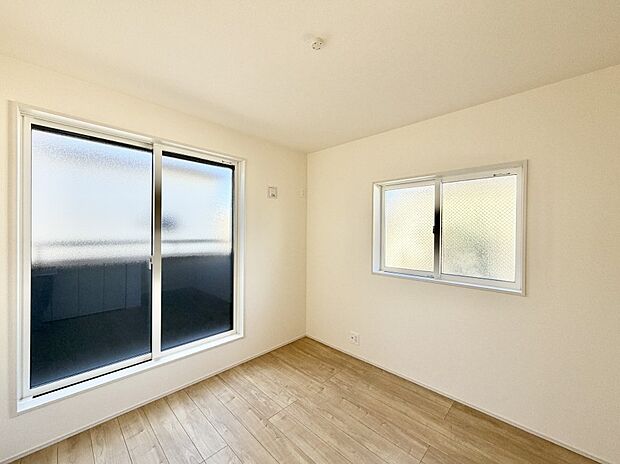 ■落ち着いた雰囲気のお部屋で心が安らぐ空間