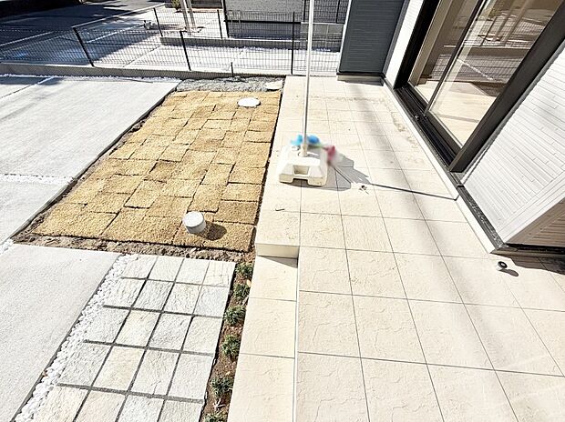 ■季節の移ろいを感じられる、落ち着いた雰囲気の屋外空間