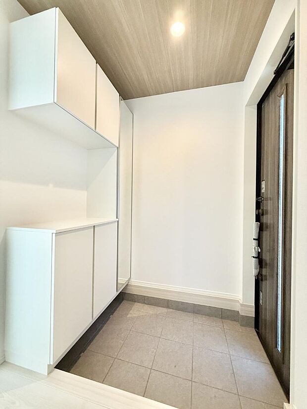 ■ ここから始まる一日、すっきり整った玄関