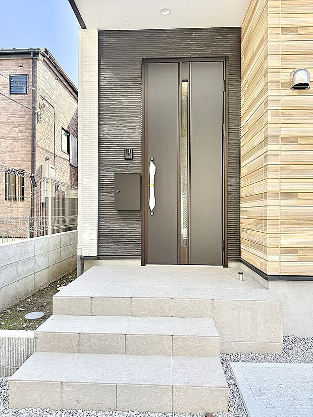 ■ 心地よい暮らしへとつながる、温かい玄関