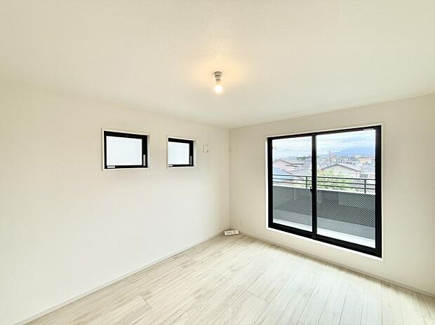 ■窓の配置や通気性の良い設計で部屋の空気がこもらず、常に新鮮な空気が流れます