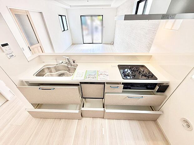 ■美味しい時間が生まれる、笑顔あふれるキッチン