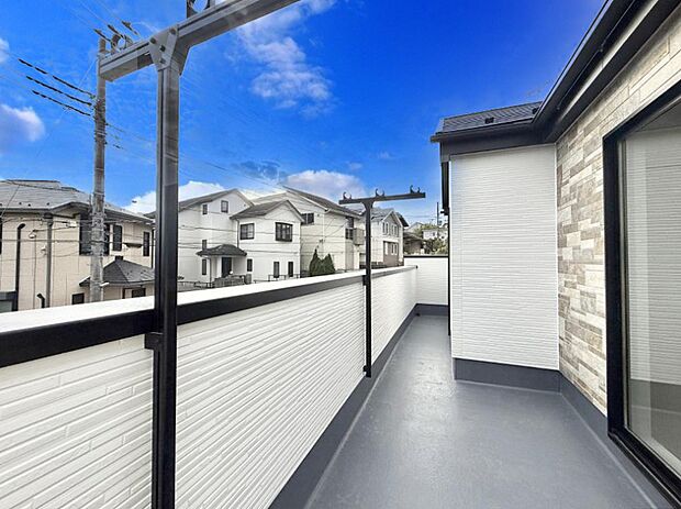 ■ 季節の移ろいを感じられる開放的な空間です