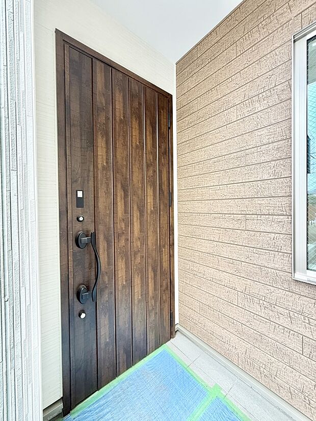 ■ 心地よい暮らしへとつながる、温かい玄関