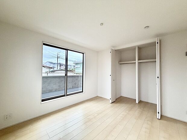3号棟 ■落ち着いた色合いのお部屋で穏やかな時間を楽しめます