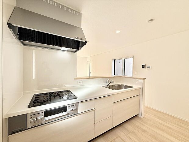 ■シンプルで美しく心地よい時間を生むキッチン空間