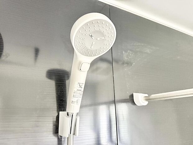 ■手元で簡単に止水できるため、水の無駄遣いを減らすことができます。