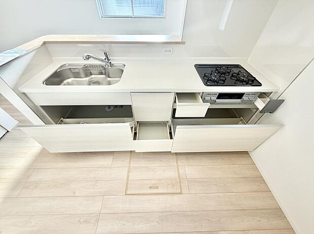 ■家族の絆を深める、温もりのあるキッチン