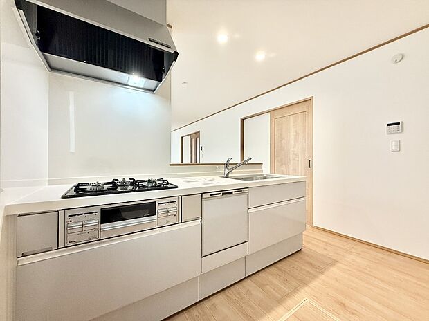 ■シンプルで機能的、毎日使いやすいキッチン