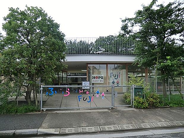 幼稚園・保育園 300m ふじ幼稚園