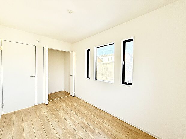 ■窓の配置や通気性の良い設計で部屋の空気がこもらず、常に新鮮な空気が流れます