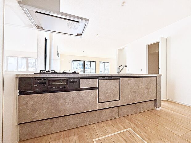 ■シンプルで機能的、毎日使いやすいキッチン