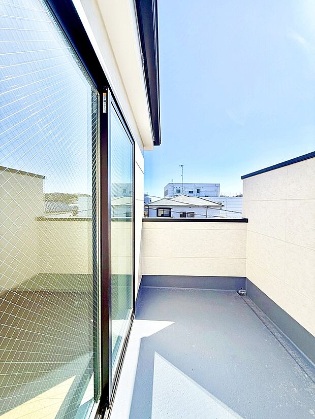 ■ 季節の移ろいを感じられる開放的な空間です