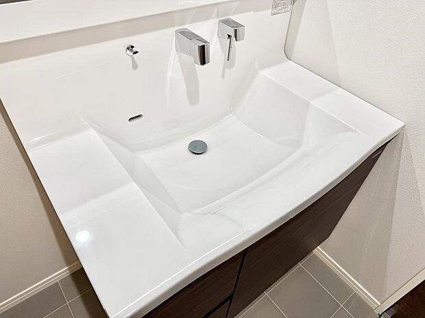 ■手洗いや顔を洗う時も快適に使える便利なシャワー