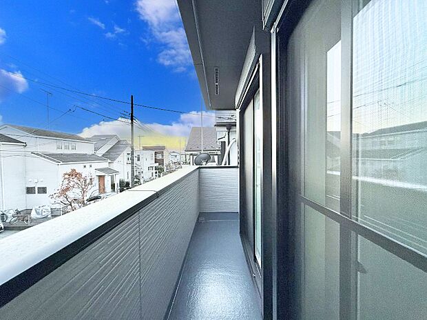 ■ 季節の移ろいを感じられる開放的な空間です