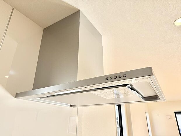 ■調理時の蒸気や匂いが換気扇に誘導され、効率的に排煙ができます。