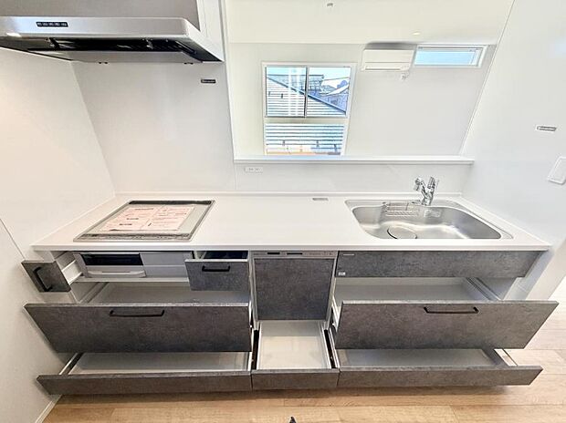 ■美味しい時間が生まれる、笑顔あふれるキッチン