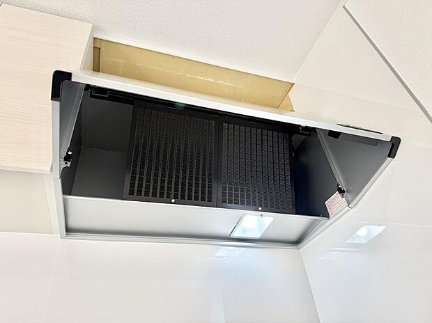 ■調理時の蒸気や匂いが換気扇に誘導され、効率的に排煙ができます。