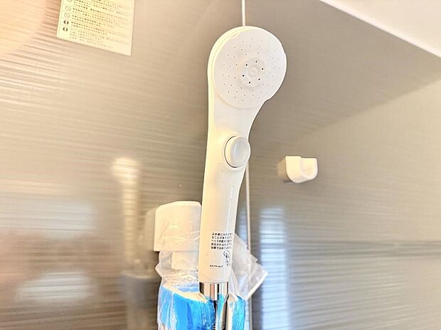 ■手元で簡単に止水できるため、水の無駄遣いを減らすことができます。