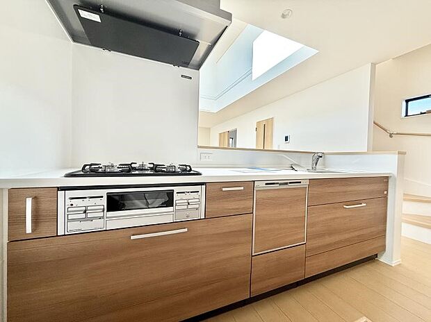 ■シンプルで機能的、毎日使いやすいキッチン