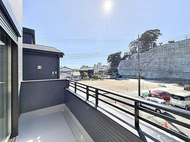 ■ 季節の移ろいを感じられる開放的な空間です