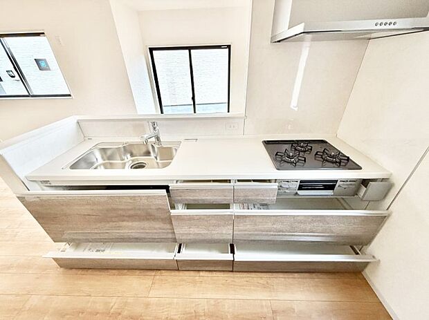 7号棟  ■シンプルで機能的、毎日使いやすいキッチン