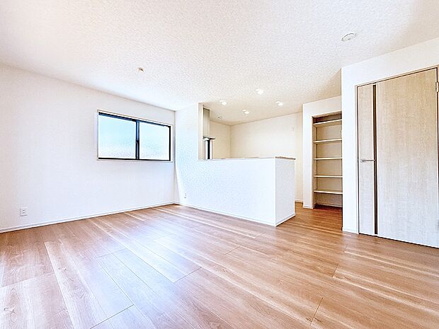 6号棟 ■心落ち着く場所、ゆったり過ごせるリビング