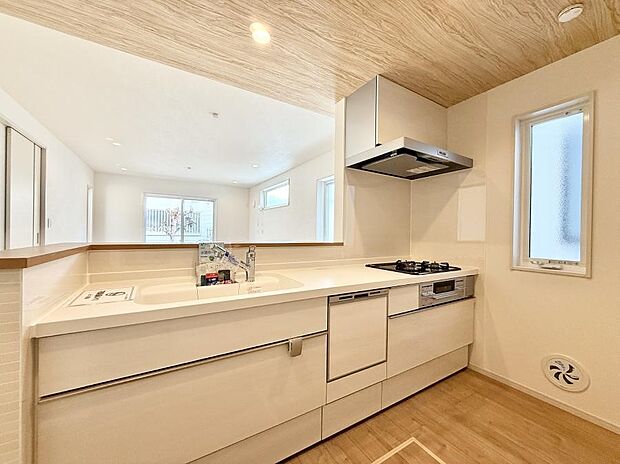 ■家族の絆を深める、温もりのあるキッチン