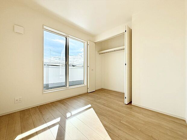 D号棟  ■落ち着いた色合いのお部屋で穏やかな時間を楽しめます