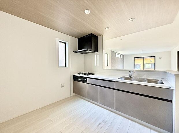 ■美味しい時間が生まれる、笑顔あふれるキッチン