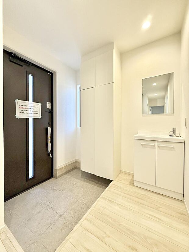 ■ ここから始まる一日、すっきり整った玄関