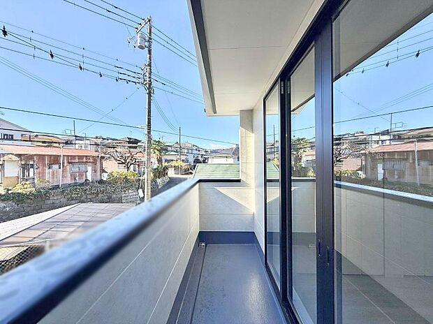 ■ 季節の移ろいを感じられる開放的な空間です