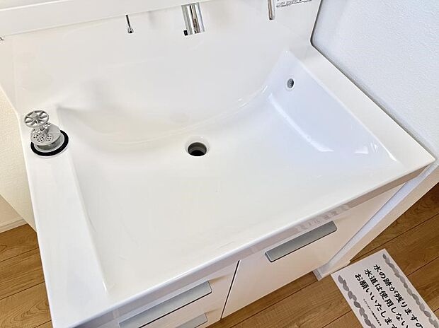 ■手洗いや顔を洗う時も快適に使える便利なシャワー