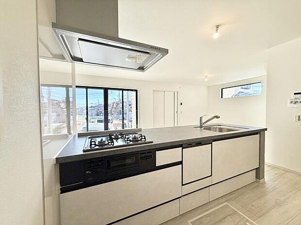 ■家族の絆を深める、温もりのあるキッチン