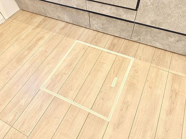 ■調理時の蒸気や匂いが換気扇に誘導され、効率的に排煙ができます。