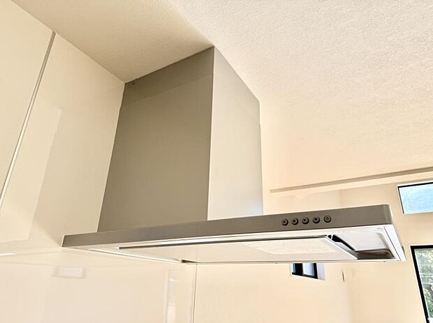 ■調理時の蒸気や匂いが換気扇に誘導され、効率的に排煙ができます。