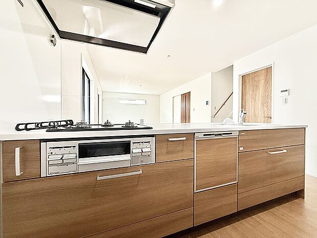 ■シンプルで機能的、毎日使いやすいキッチン