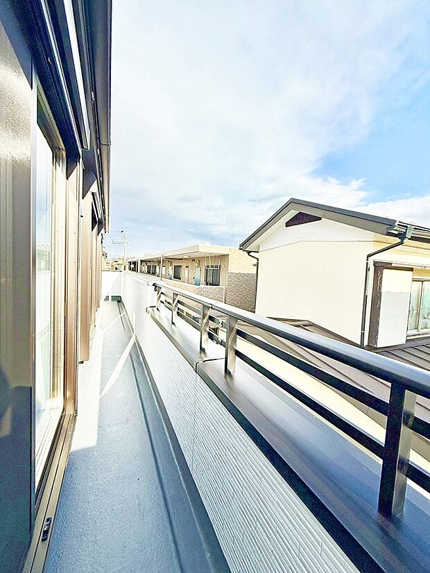 ■ 季節の移ろいを感じられる開放的な空間です