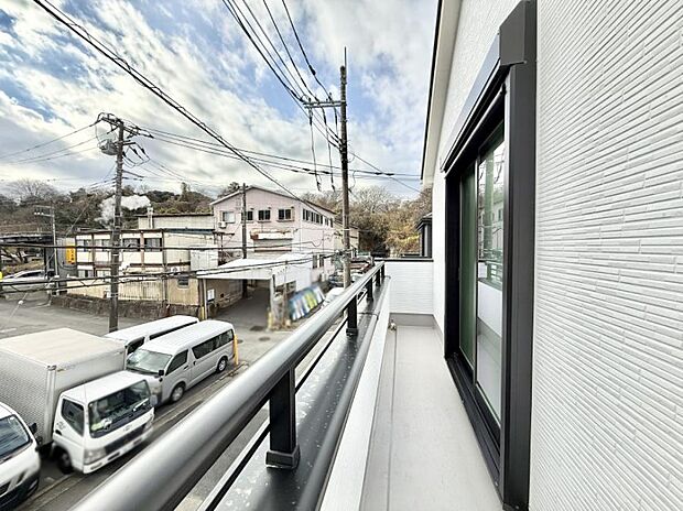 ■ 季節の移ろいを感じられる開放的な空間です