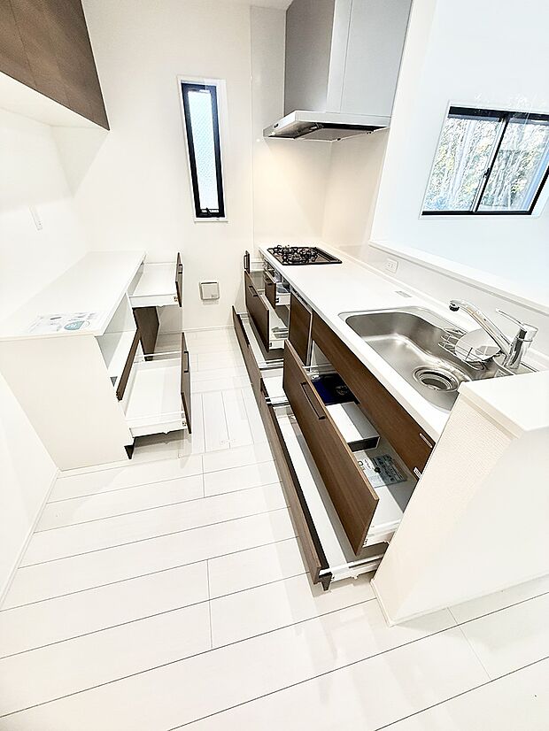 ■家族の絆を深める、温もりのあるキッチン