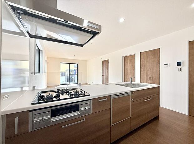 ■家族の絆を深める、温もりのあるキッチン