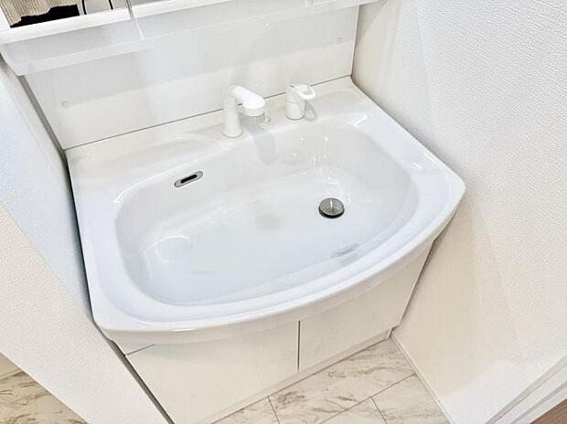 ■手洗いや顔を洗う時も快適に使える便利なシャワー